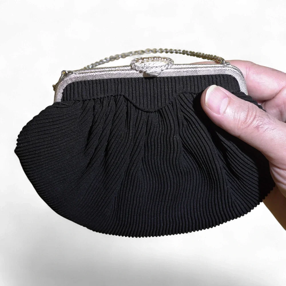 Vintage La Marquise Pleated Evening Bag Black w/ Silver Frame Kiss Lock 40s EUC